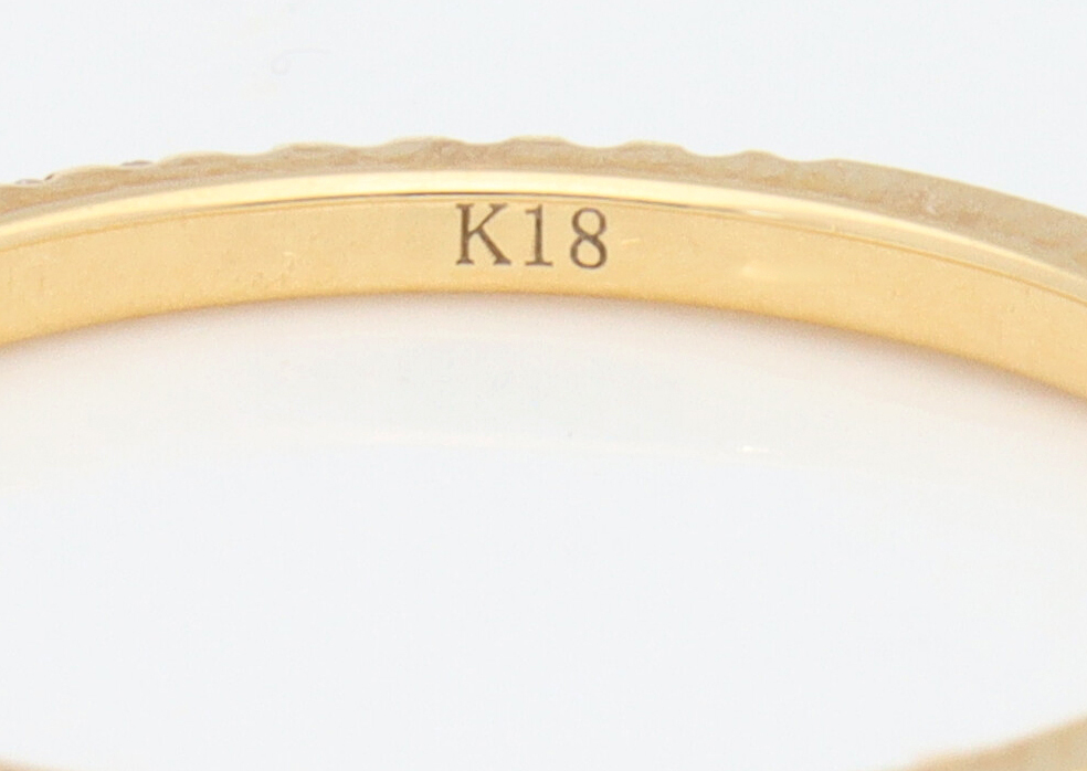 K18の刻印がある鍛造指輪の写真