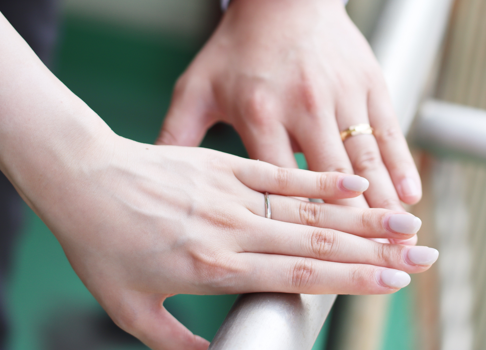 【お悩み解決】結婚指輪はいつからつける？購入にかかる期間は？| 鍛造ジュエリー etna